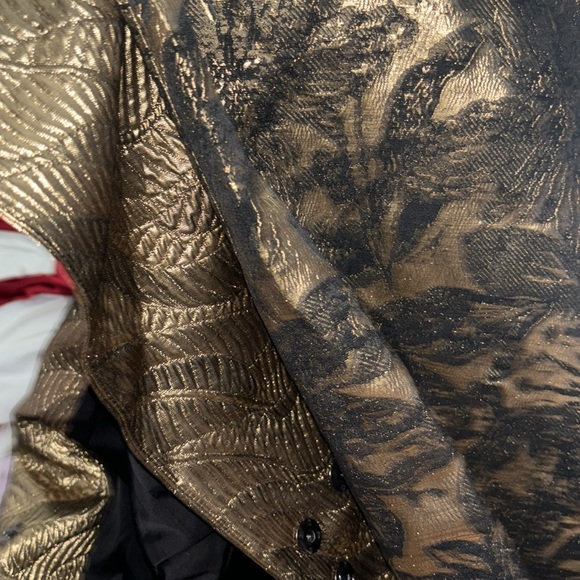 making the cut gold/black coat - Picture 7 of 7